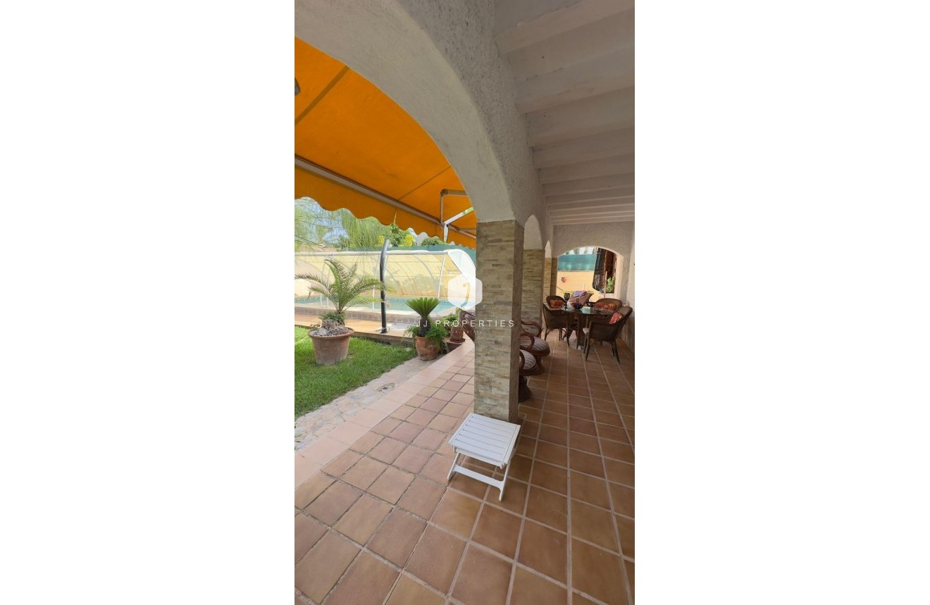 Tweedehands - Villa -
Orihuela Costa - Punta Prima