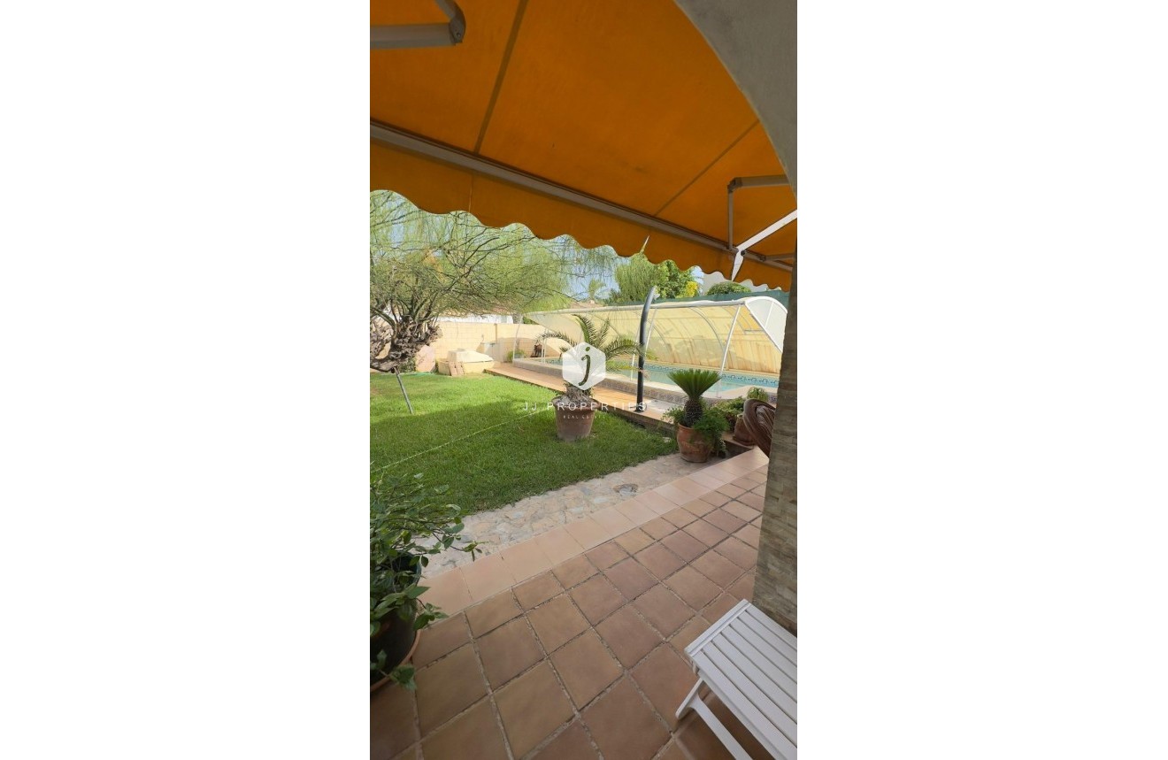 Tweedehands - Villa -
Orihuela Costa - Punta Prima