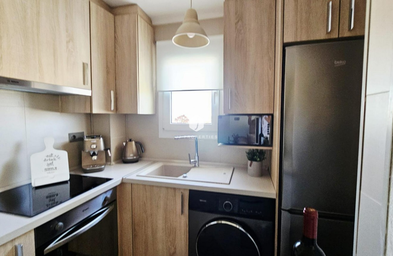 Z drugiej ręki - Mieszkanie w bloku -
Torrevieja - Nueva Torrevieja