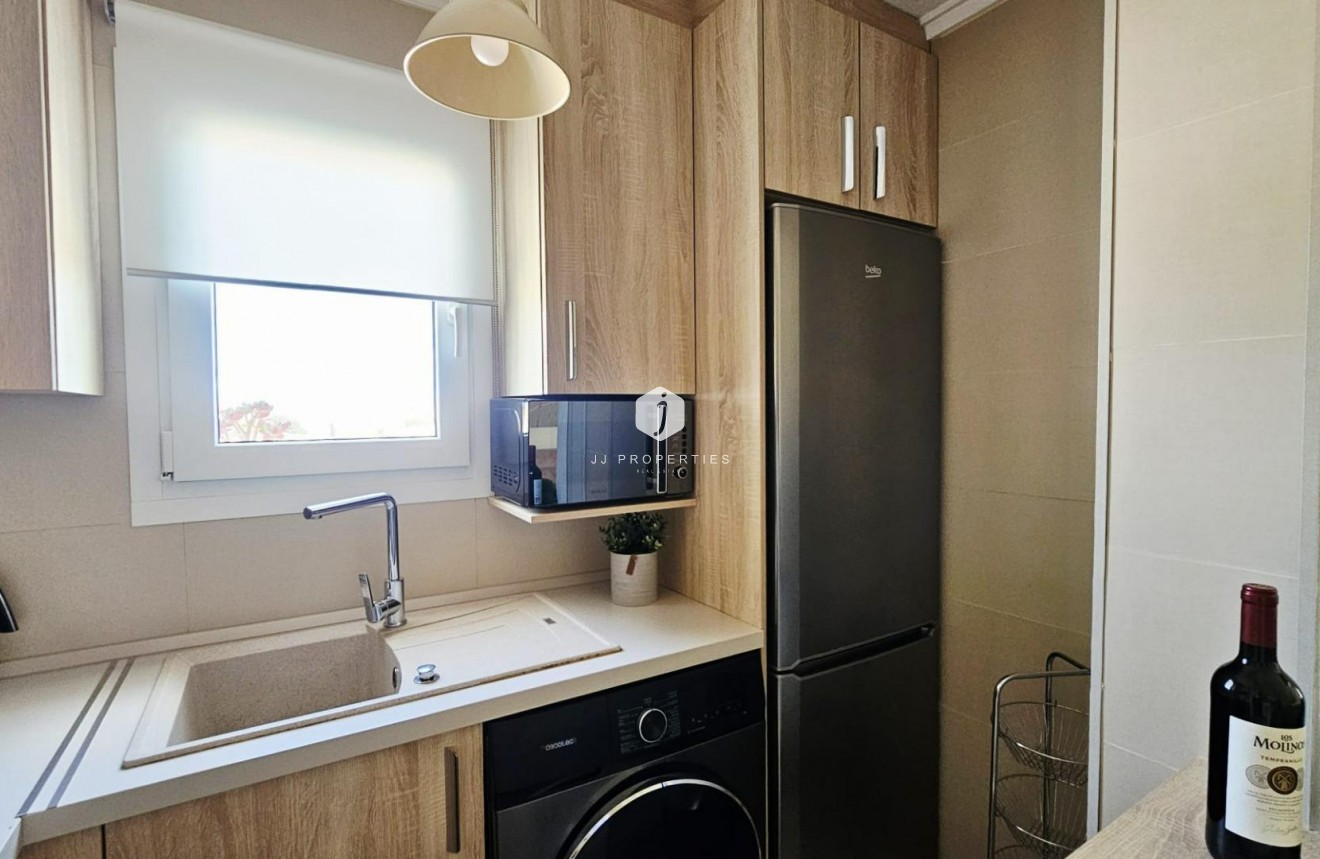 Z drugiej ręki - Mieszkanie w bloku -
Torrevieja - Nueva Torrevieja