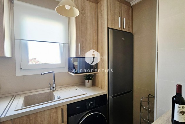 Z drugiej ręki - Mieszkanie w bloku -
Torrevieja - Nueva Torrevieja