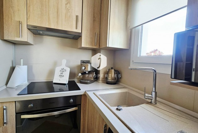 Z drugiej ręki - Mieszkanie w bloku -
Torrevieja - Nueva Torrevieja