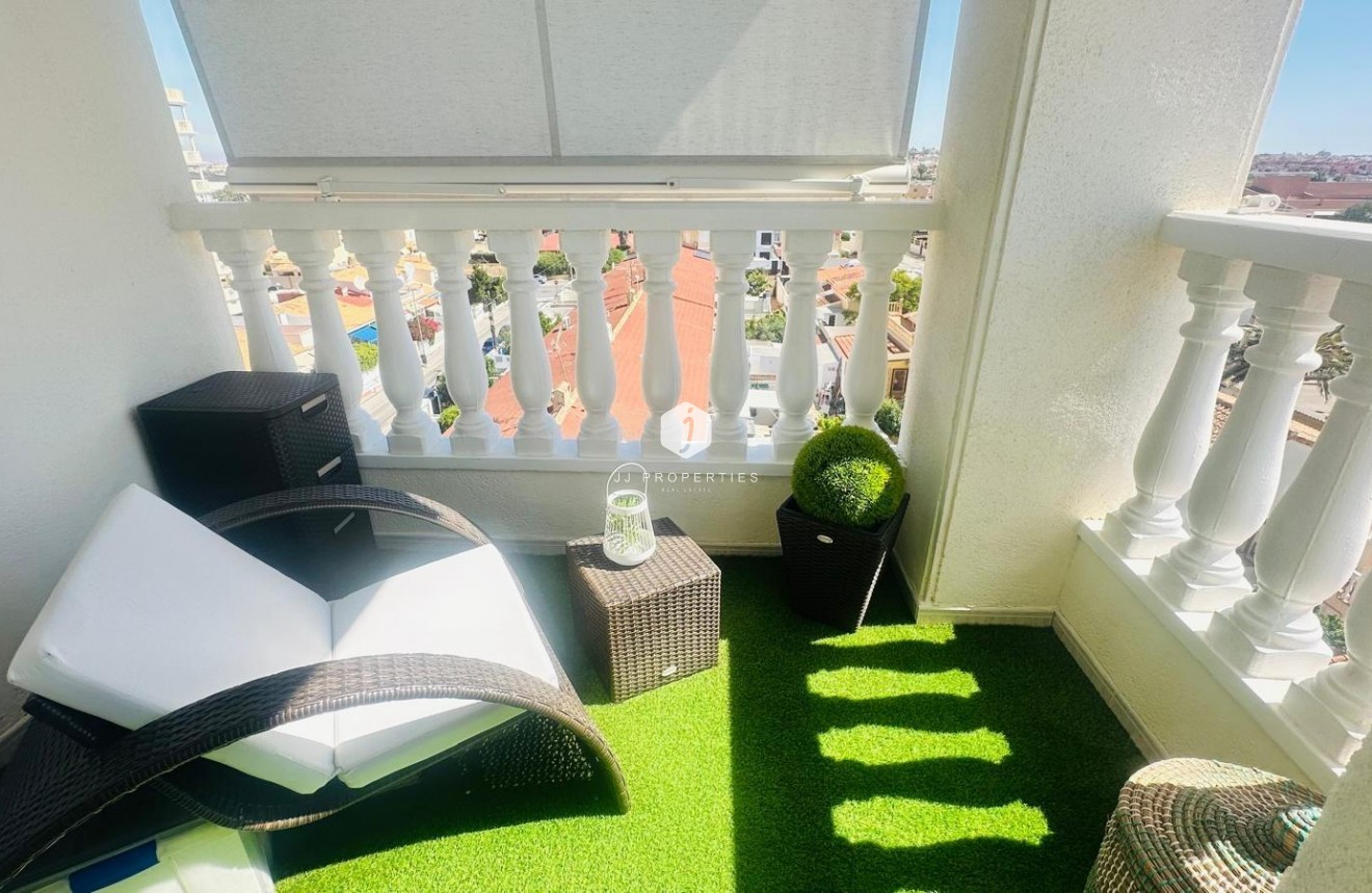 Z drugiej ręki - Mieszkanie w bloku -
Torrevieja - Nueva Torrevieja