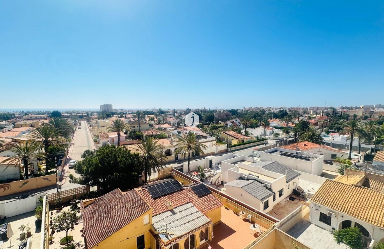 Z drugiej ręki - Mieszkanie w bloku -
Torrevieja - Nueva Torrevieja