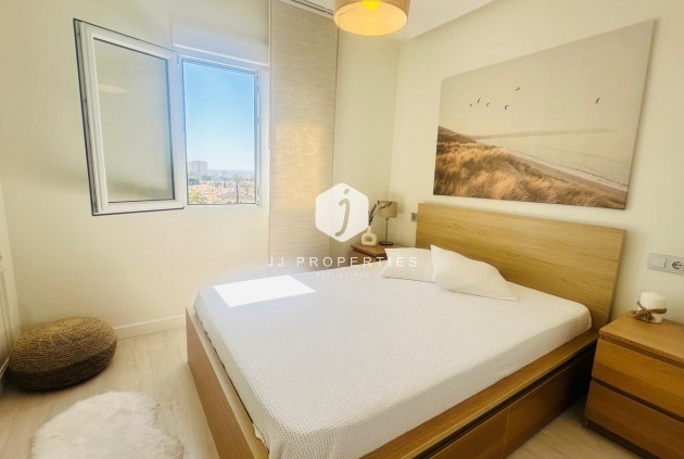 Z drugiej ręki - Mieszkanie w bloku -
Torrevieja - Nueva Torrevieja