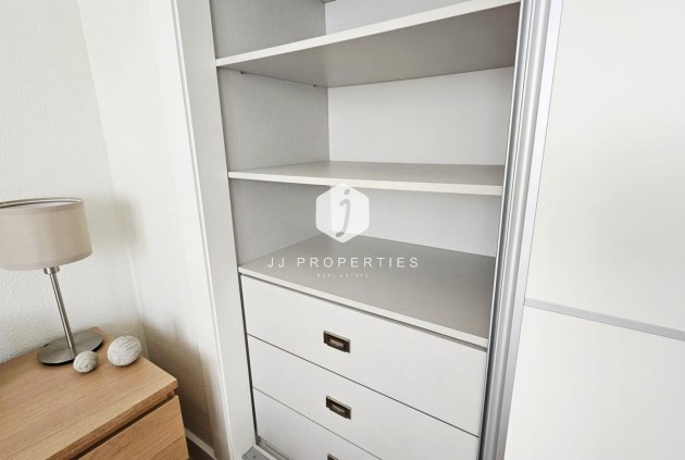 Z drugiej ręki - Mieszkanie w bloku -
Torrevieja - Nueva Torrevieja