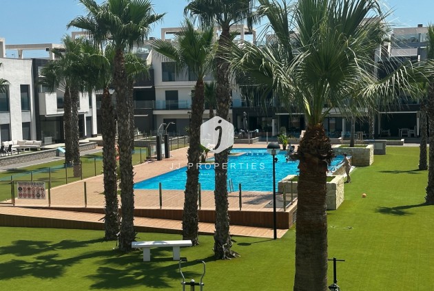 Aus zweiter Hand - Penthouse -
El Raso