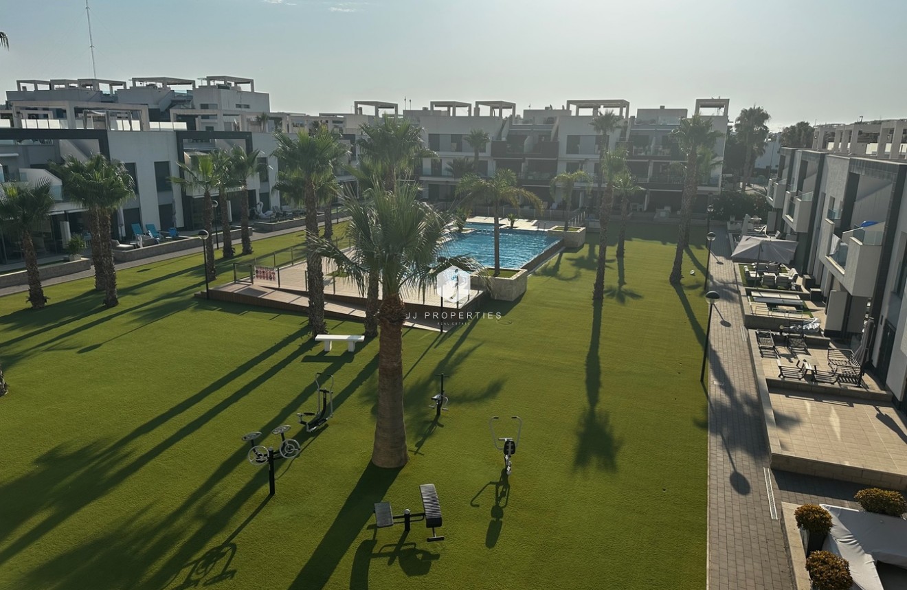 Aus zweiter Hand - Penthouse -
El Raso