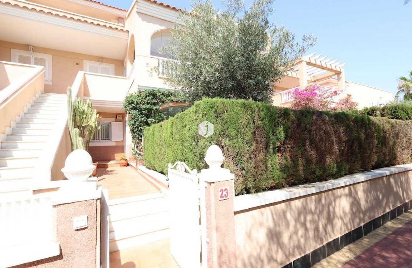 Tweedehands - Bungalow -
Orihuela Costa - Costa Blanca
