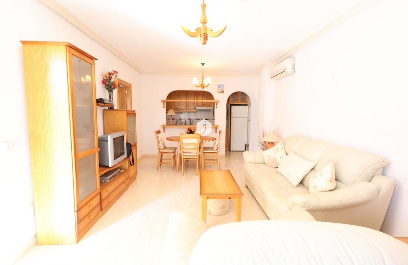 Tweedehands - Bungalow -
Orihuela Costa - Costa Blanca