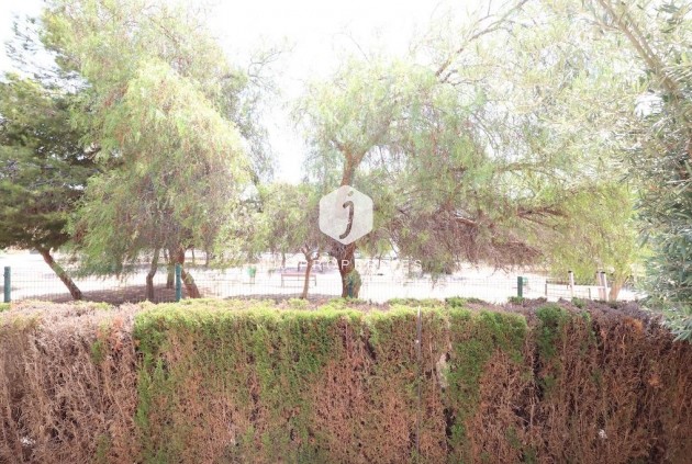 Tweedehands - Bungalow -
Orihuela Costa - Costa Blanca