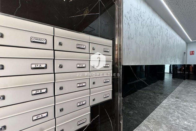 Tweedehands - Appartement / flat -
Torrevieja - Costa Blanca