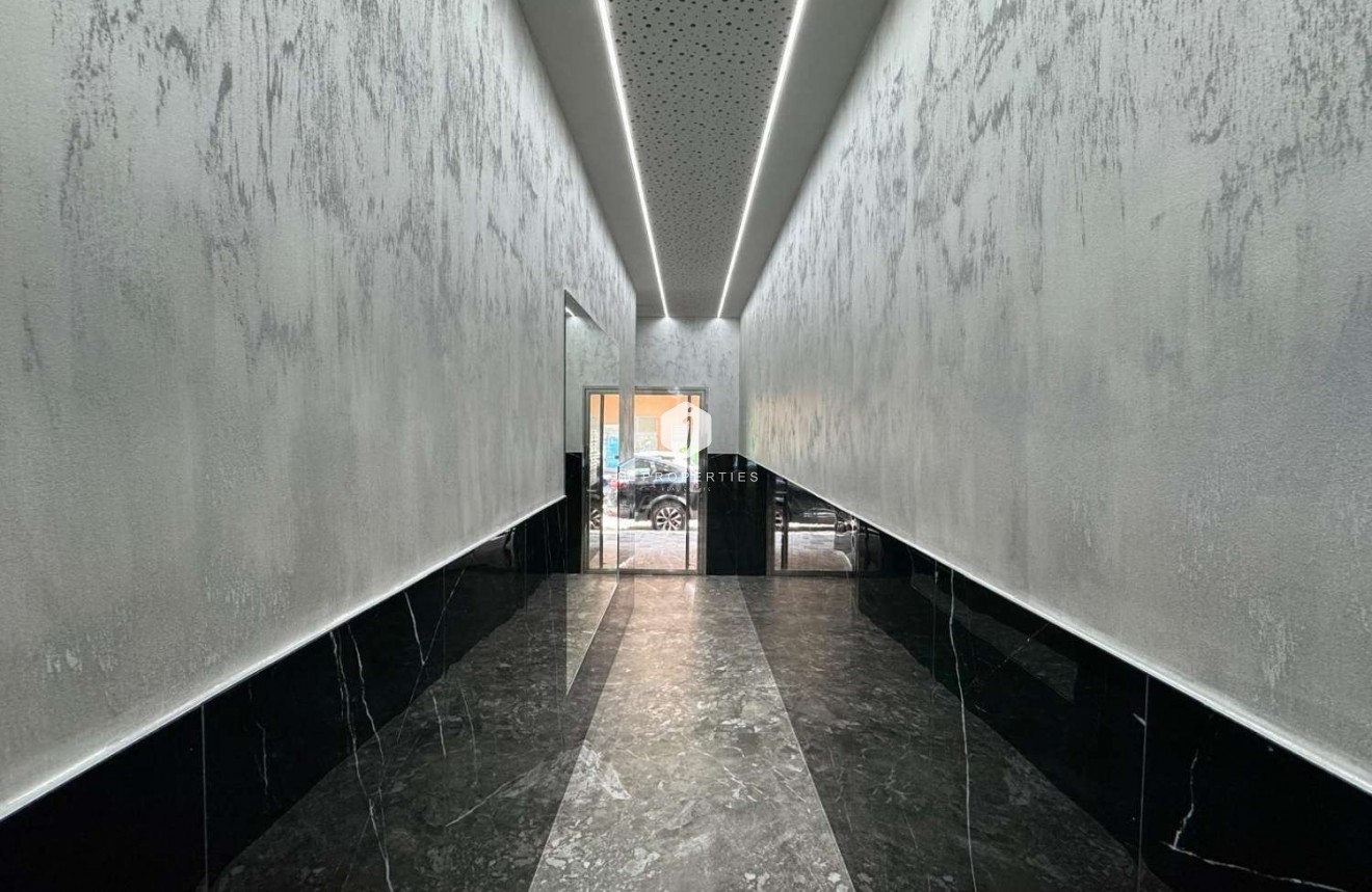 Tweedehands - Appartement / flat -
Torrevieja - Costa Blanca