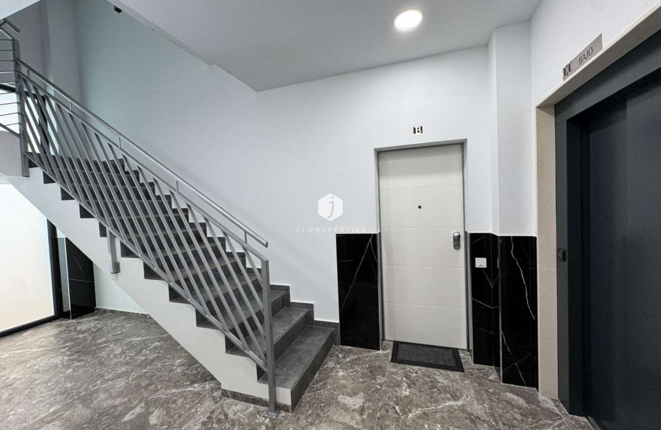 Tweedehands - Appartement / flat -
Torrevieja - Costa Blanca