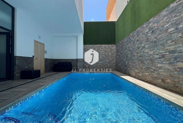 Tweedehands - Appartement / flat -
Torrevieja - Costa Blanca