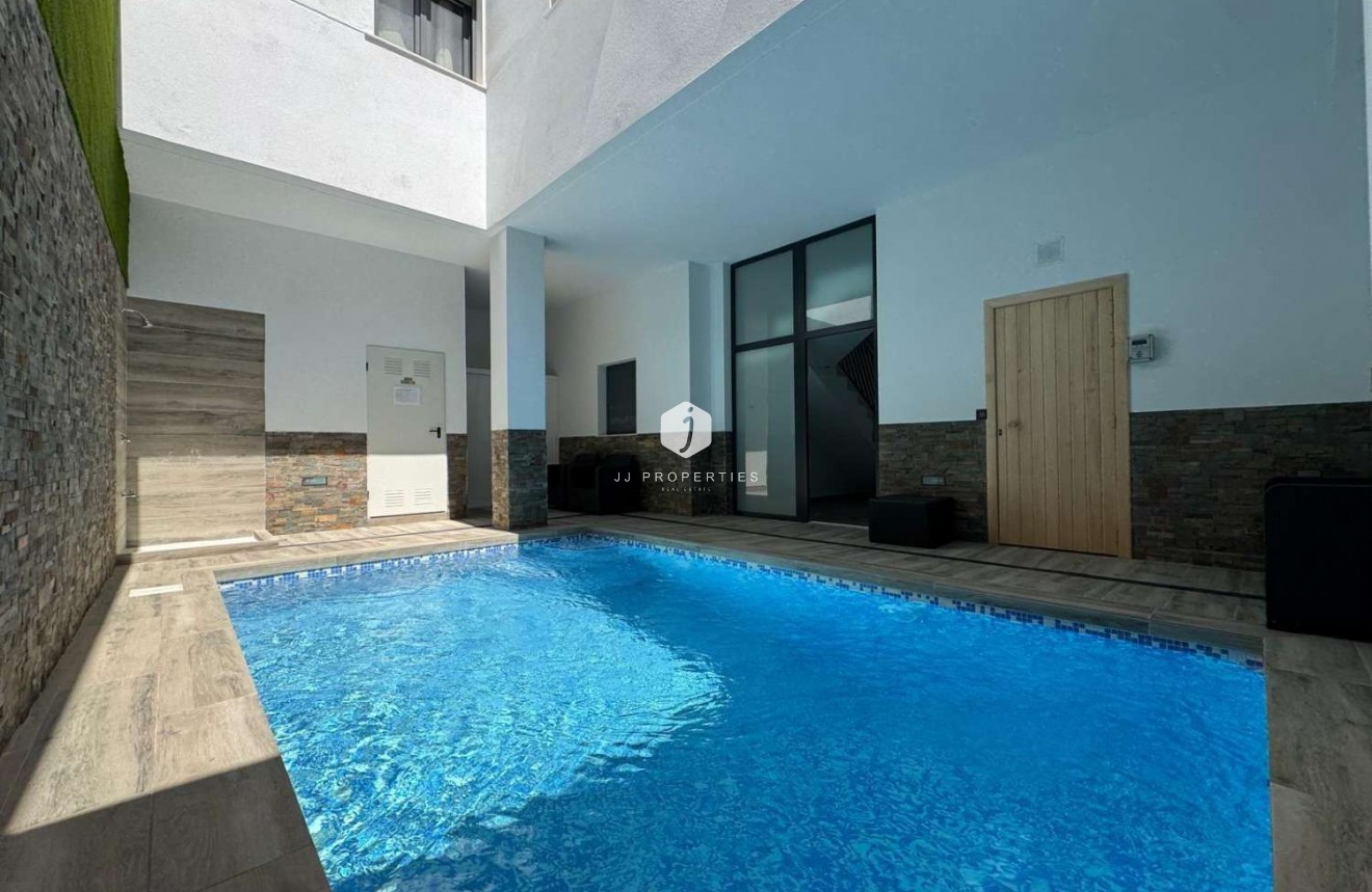 Tweedehands - Appartement / flat -
Torrevieja - Costa Blanca