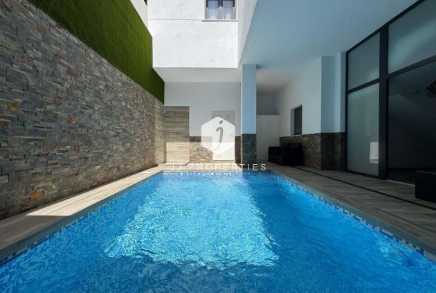 Tweedehands - Appartement / flat -
Torrevieja - Costa Blanca