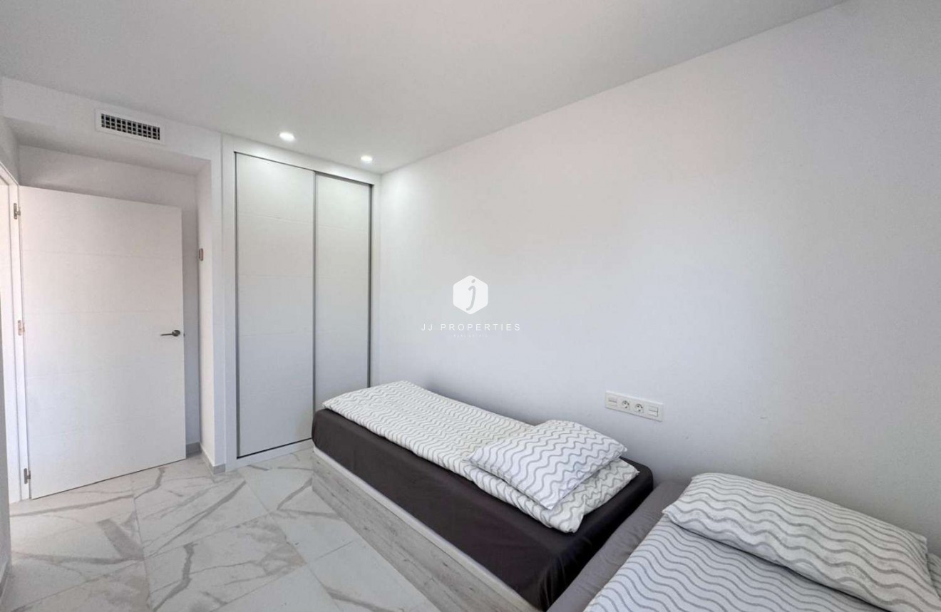 Tweedehands - Appartement / flat -
Torrevieja - Costa Blanca