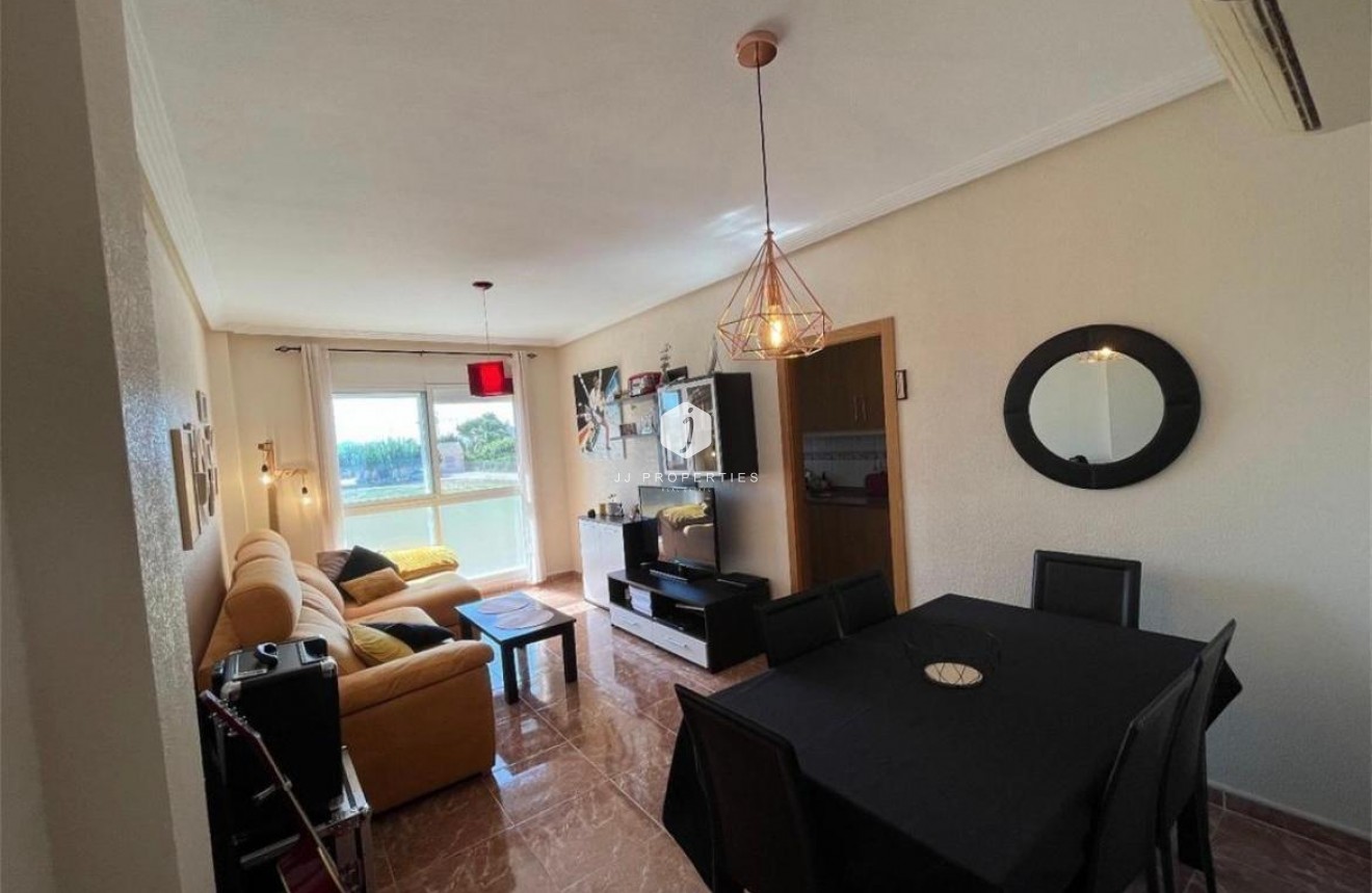 Segunda mano - Apartamento / piso -
Formentera del Segura