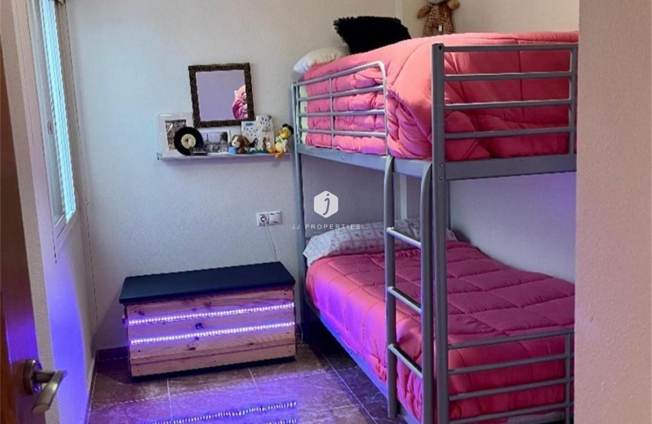 Segunda mano - Apartamento / piso -
Formentera del Segura