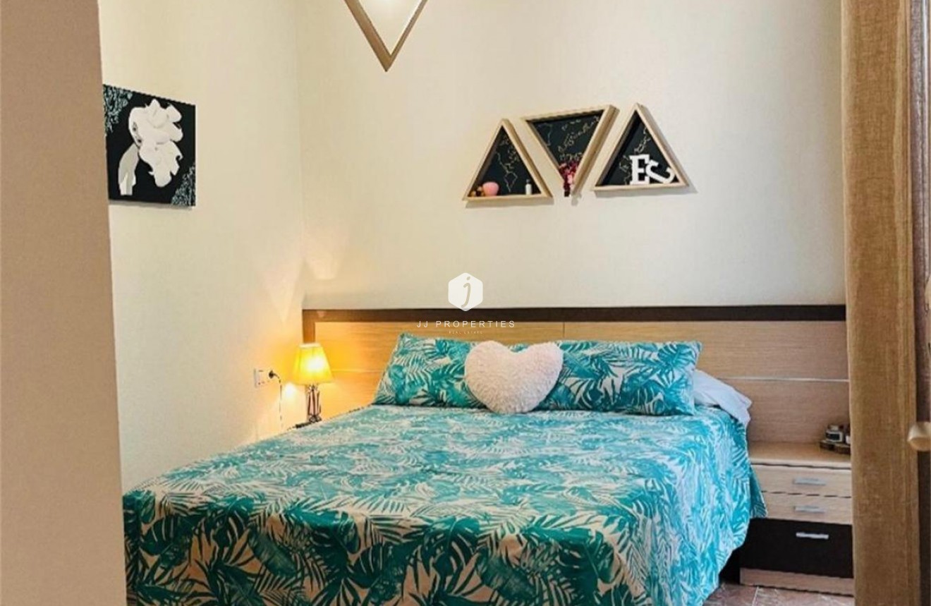 Segunda mano - Apartamento / piso -
Formentera del Segura