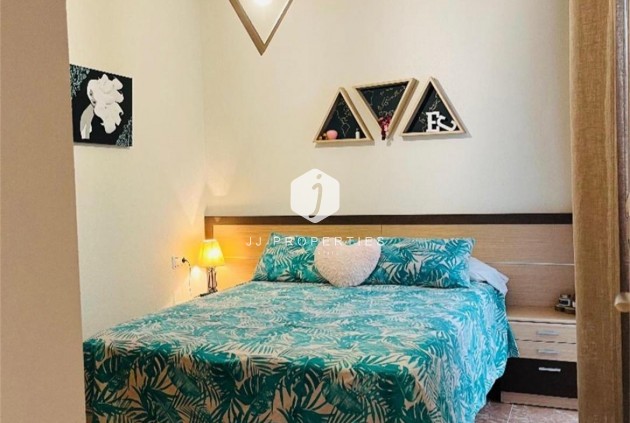 Segunda mano - Apartamento / piso -
Formentera del Segura