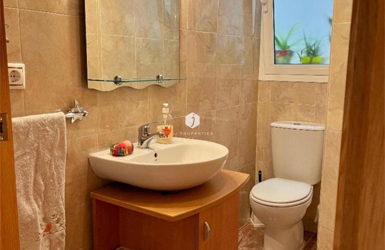 Segunda mano - Apartamento / piso -
Formentera del Segura