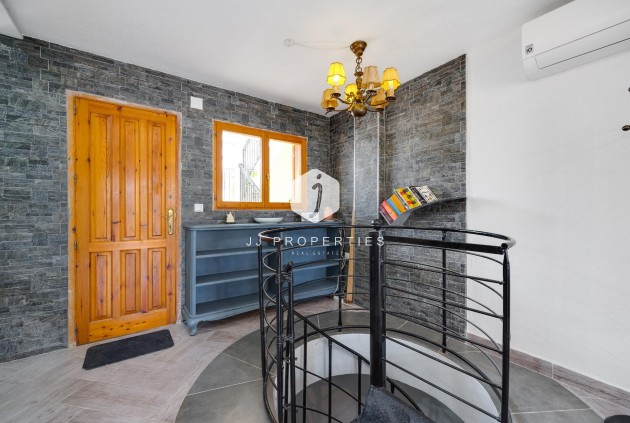 Tweedehands - Bungalow -
Torrevieja - Torre la mata