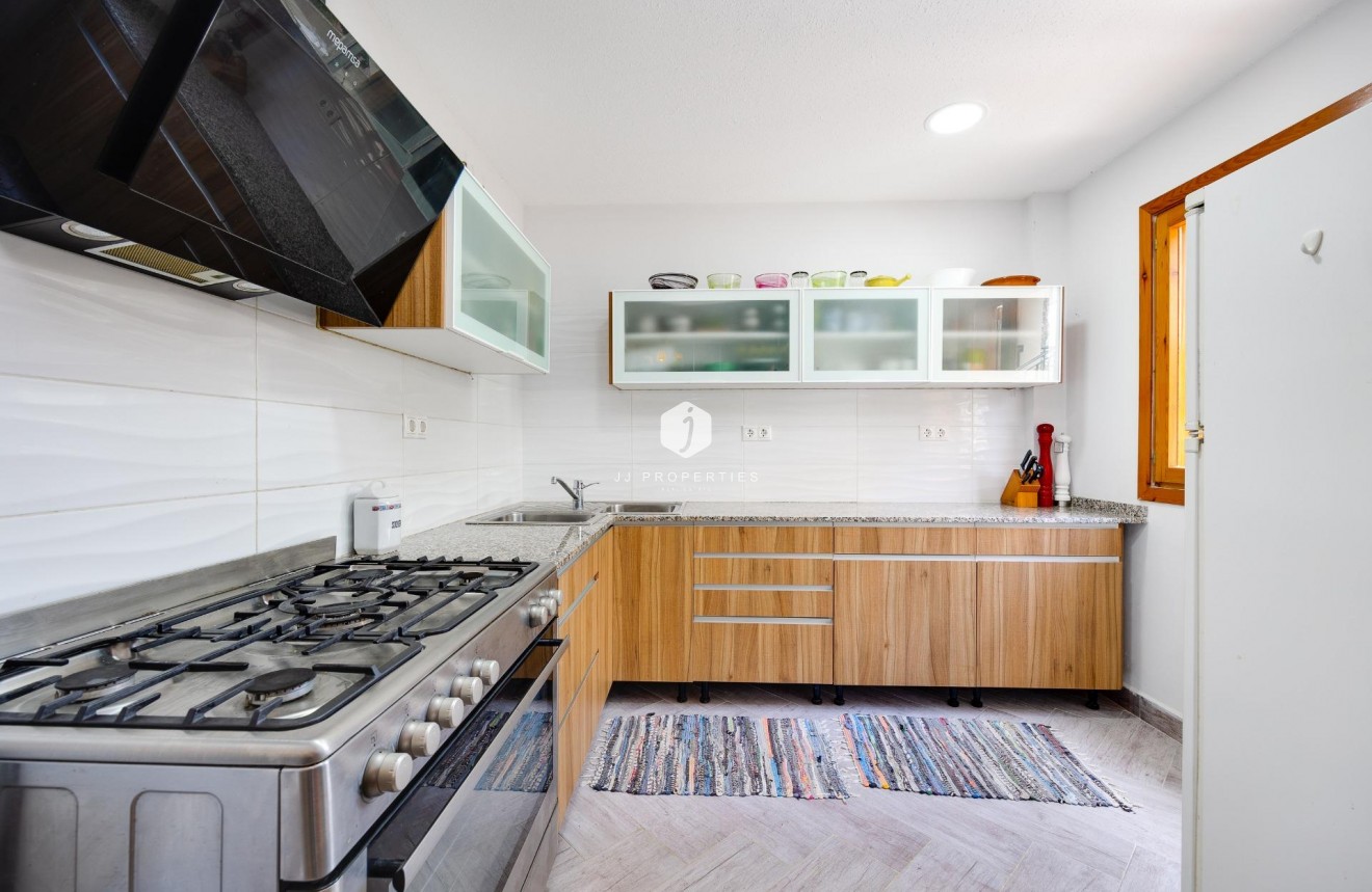 Tweedehands - Bungalow -
Torrevieja - Torre la mata