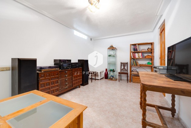 Tweedehands - Bungalow -
Torrevieja - Torre la mata