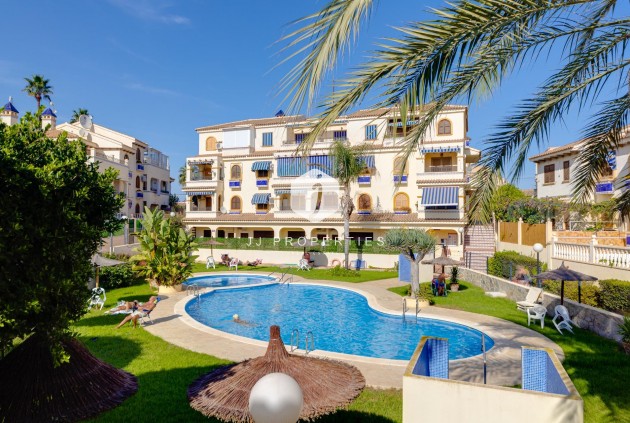 Tweedehands - Bungalow -
Torrevieja - Torre la mata