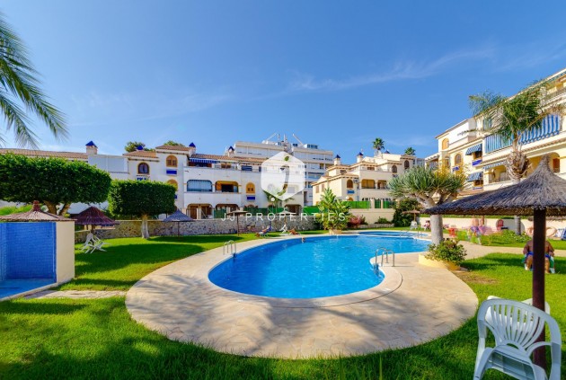 Tweedehands - Bungalow -
Torrevieja - Torre la mata