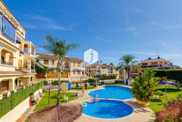 Tweedehands - Bungalow -
Torrevieja - Torre la mata