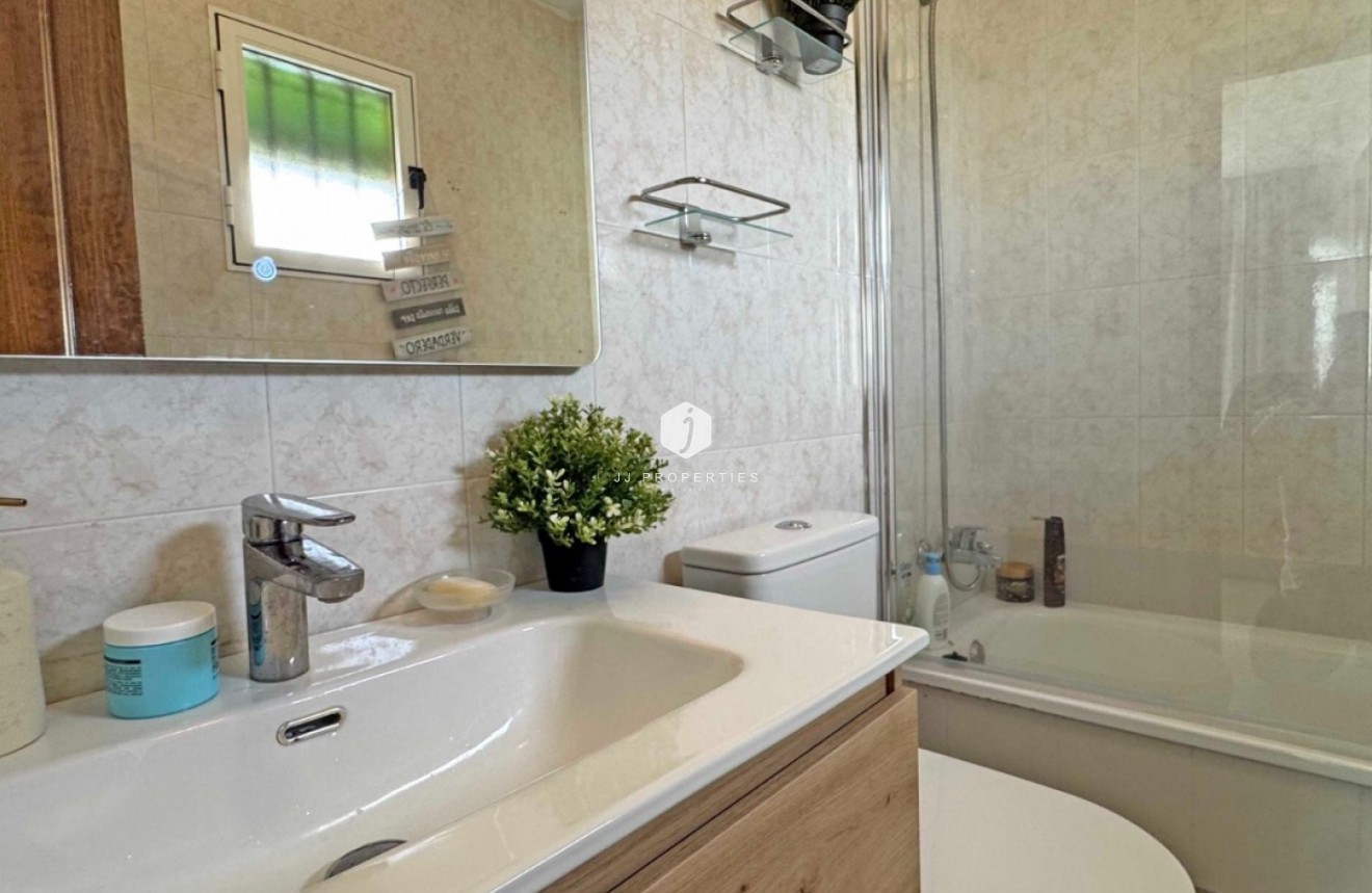 Tweedehands - duplex -
Torrevieja - Costa Blanca