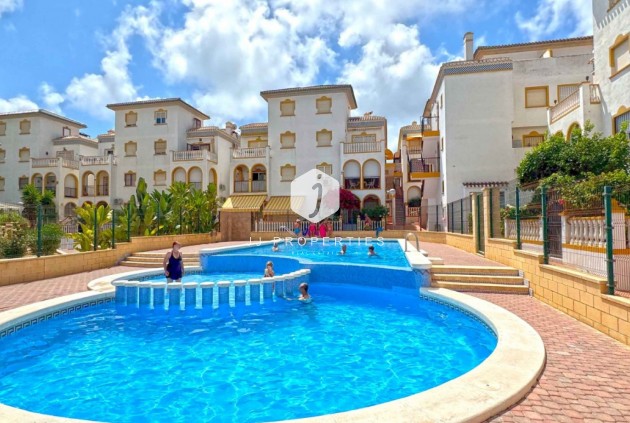 Tweedehands - duplex -
Torrevieja - Costa Blanca
