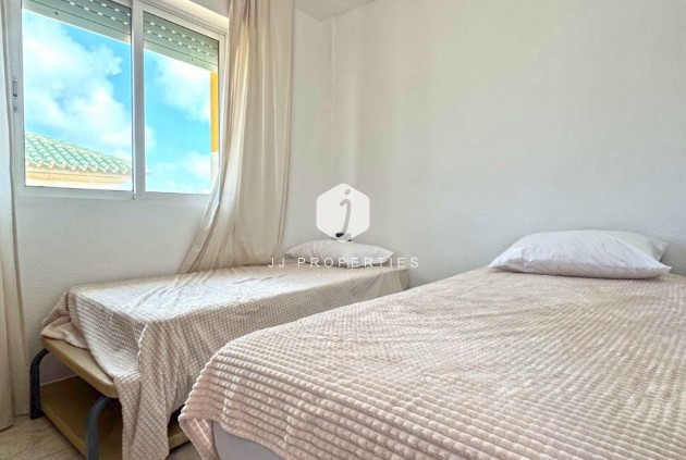 Tweedehands - duplex -
Torrevieja - Costa Blanca