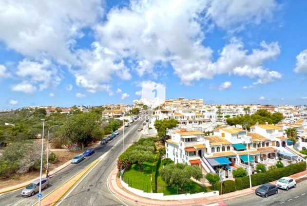 Tweedehands - duplex -
Torrevieja - Costa Blanca