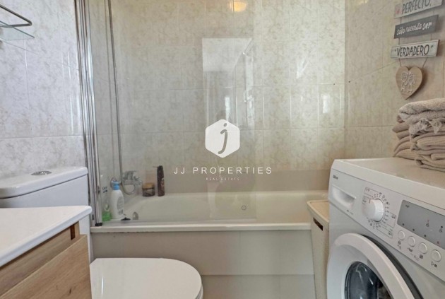 Tweedehands - duplex -
Torrevieja - Costa Blanca