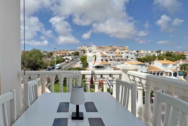 Tweedehands - duplex -
Torrevieja - Costa Blanca