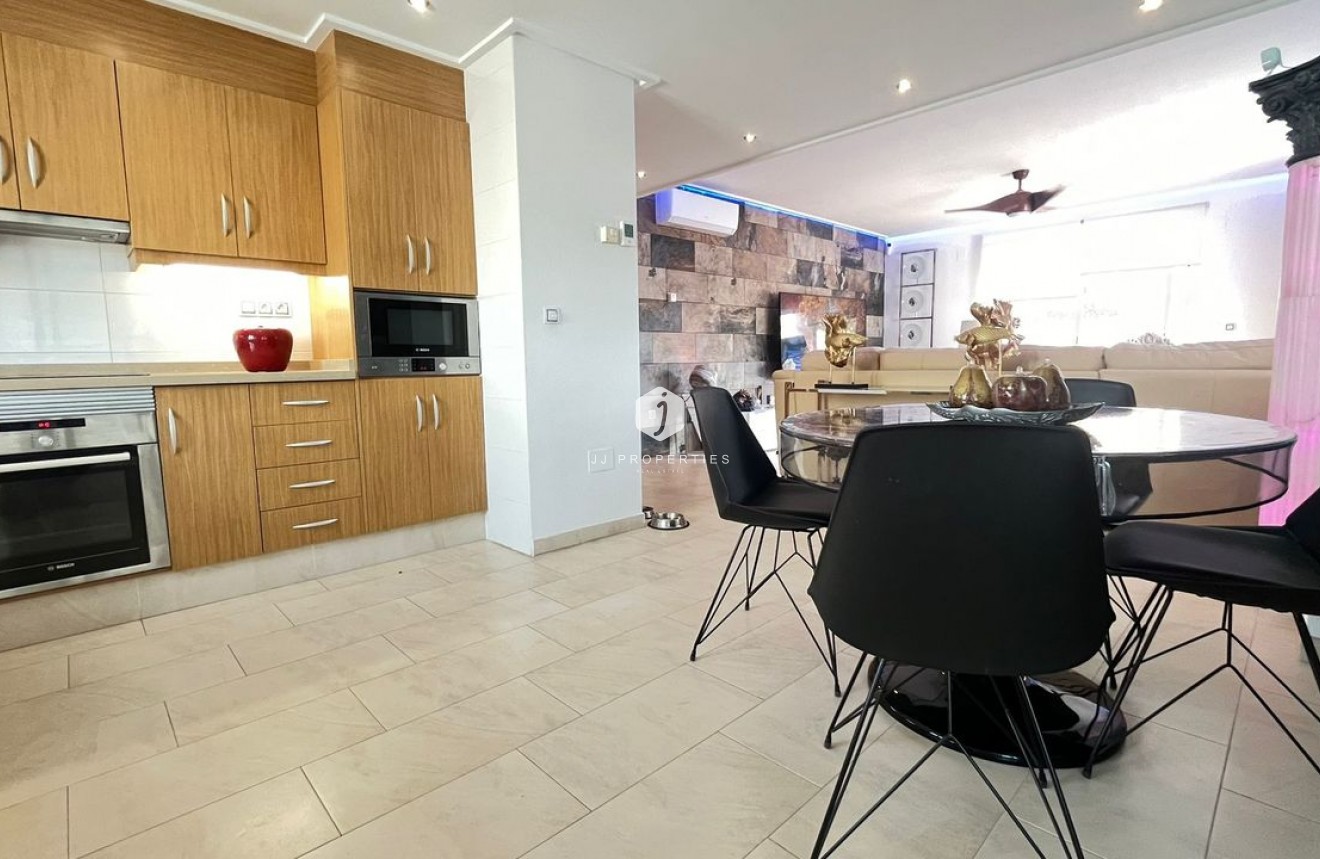 Tweedehands - Appartement / flat -
Los Dolses - Inland