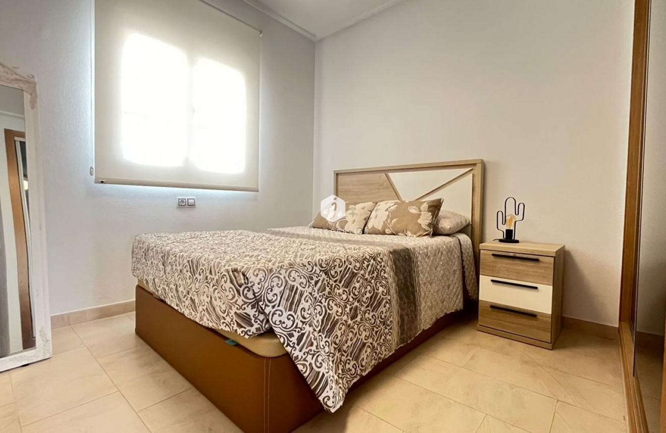 Tweedehands - Appartement / flat -
Los Dolses - Inland