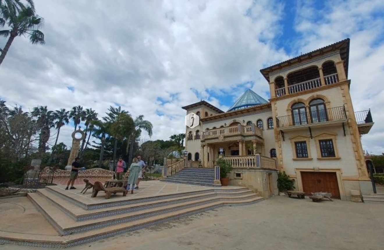 Tweedehands - Villa -
Orihuela Costa - Costa Blanca