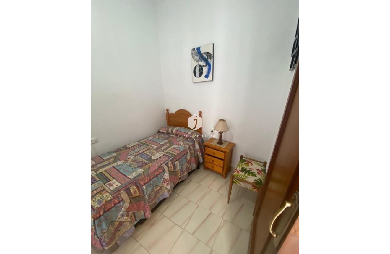 Tweedehands - Chalet -
Torrevieja - Centro