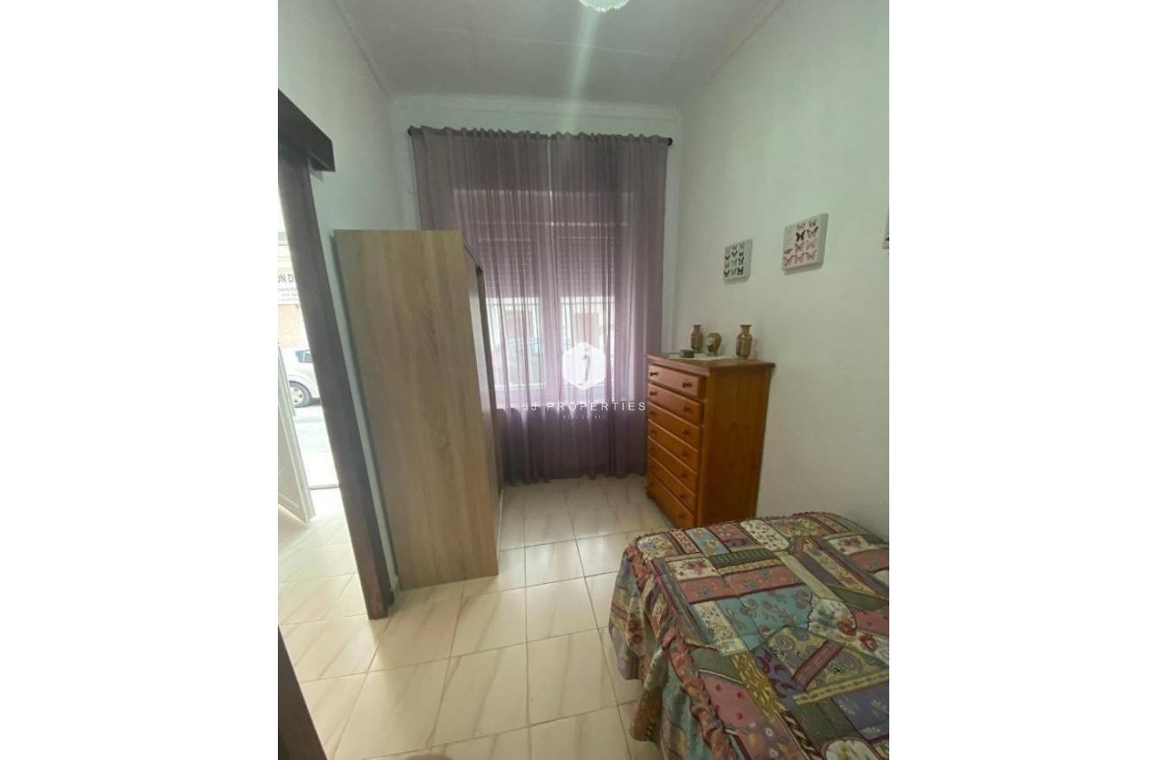 Tweedehands - Chalet -
Torrevieja - Centro