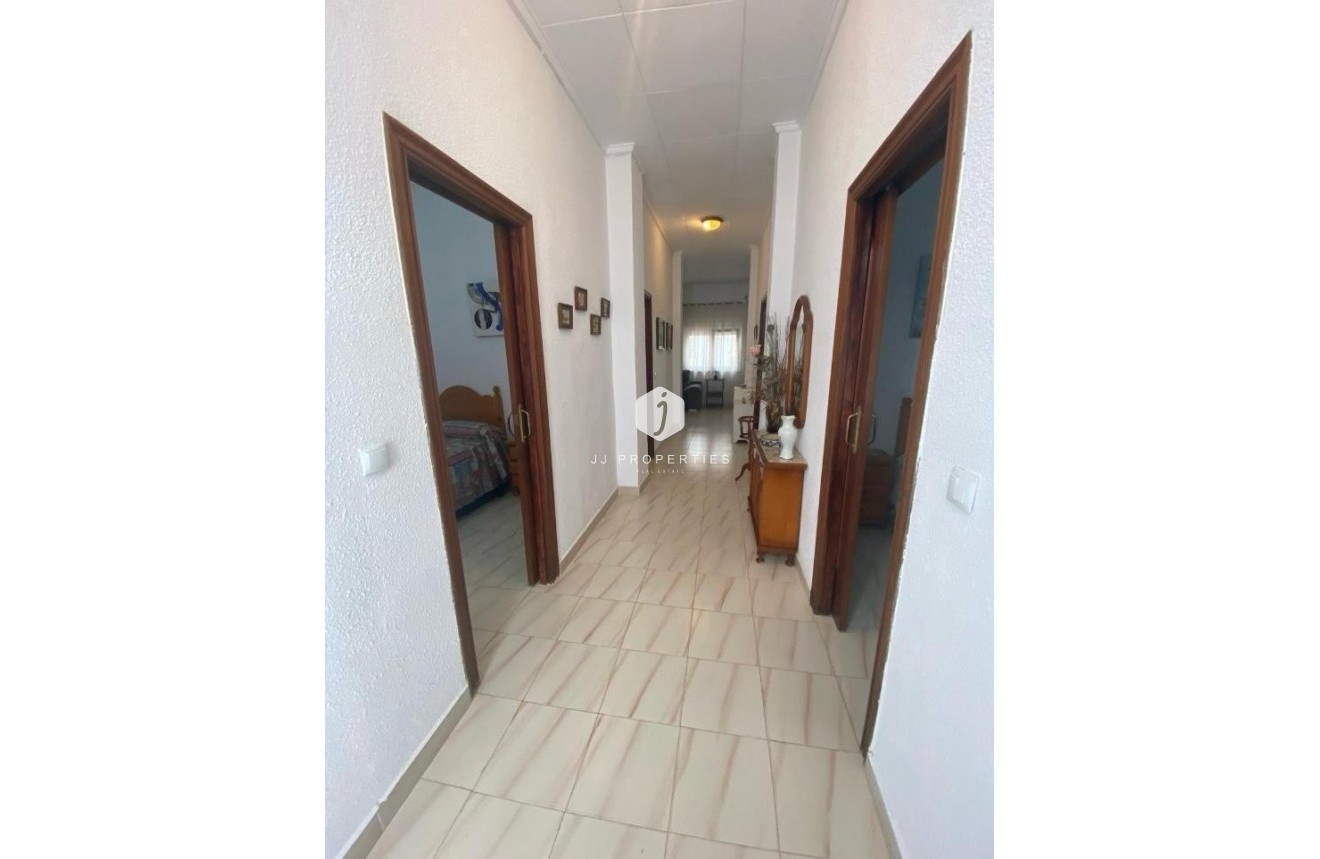 Tweedehands - Chalet -
Torrevieja - Centro