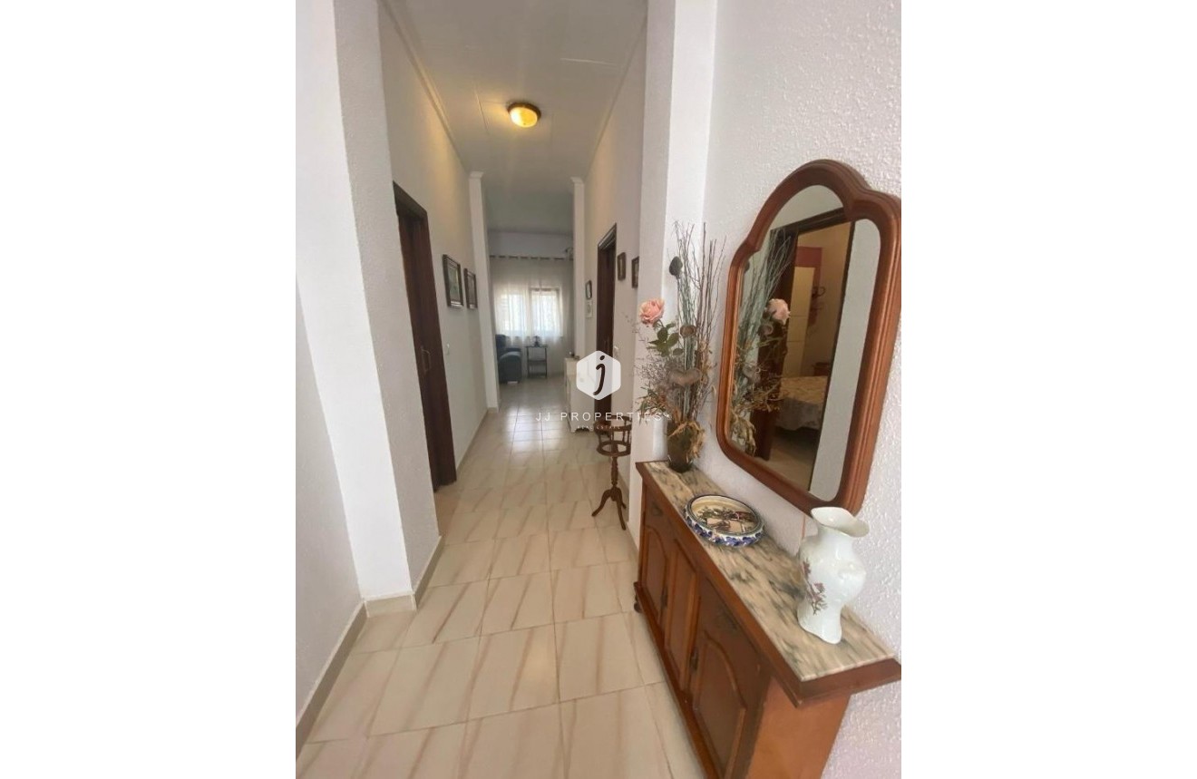 Tweedehands - Chalet -
Torrevieja - Centro