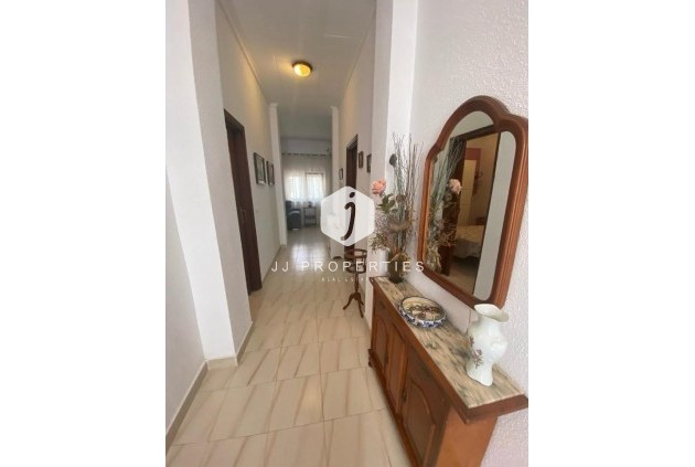 Tweedehands - Chalet -
Torrevieja - Centro