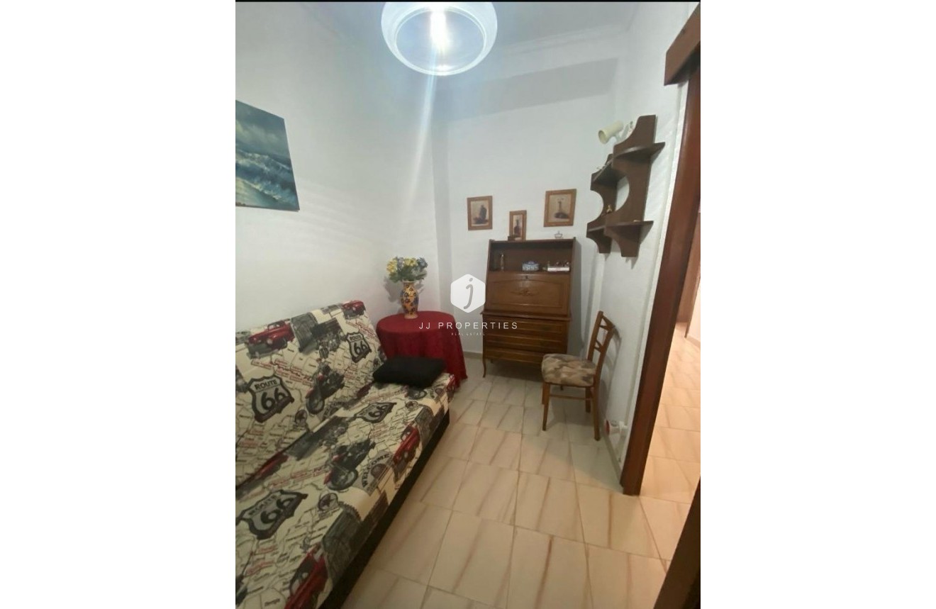 Tweedehands - Chalet -
Torrevieja - Centro