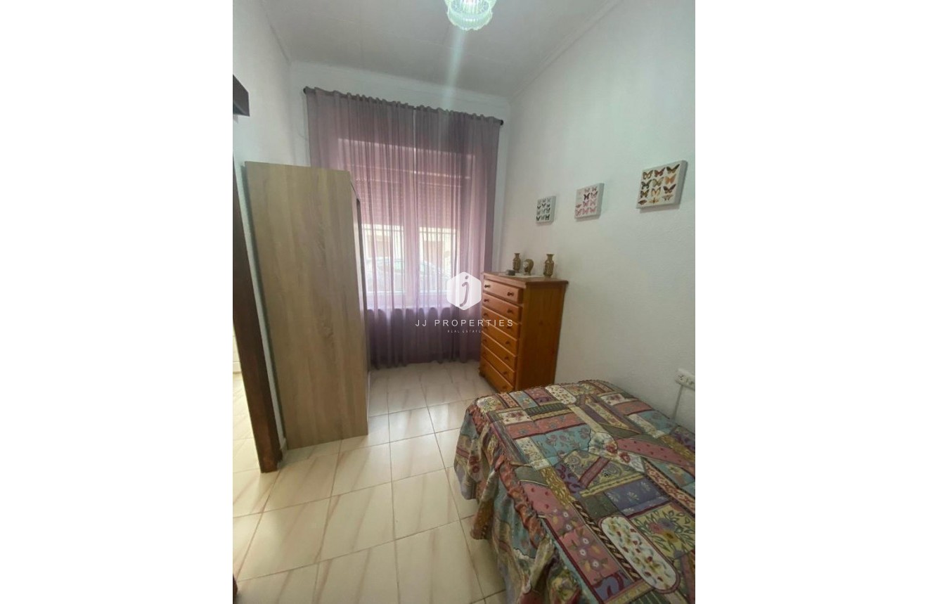 Tweedehands - Chalet -
Torrevieja - Centro