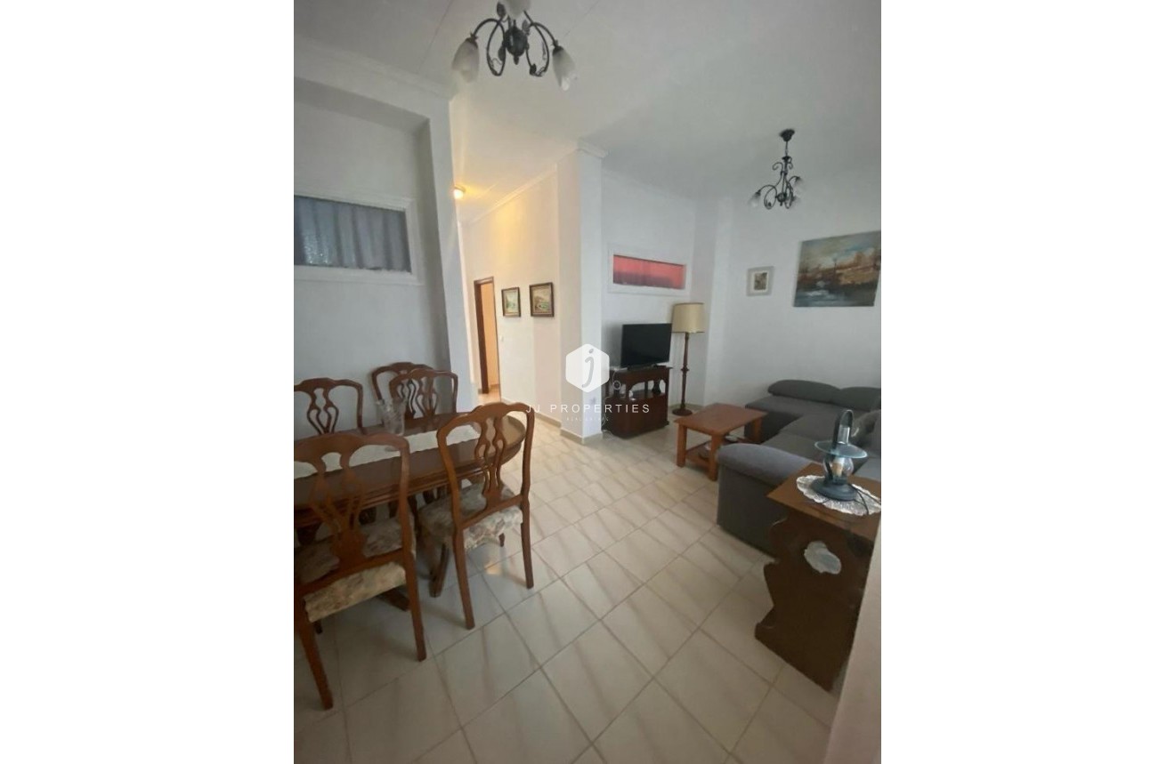 Tweedehands - Chalet -
Torrevieja - Centro